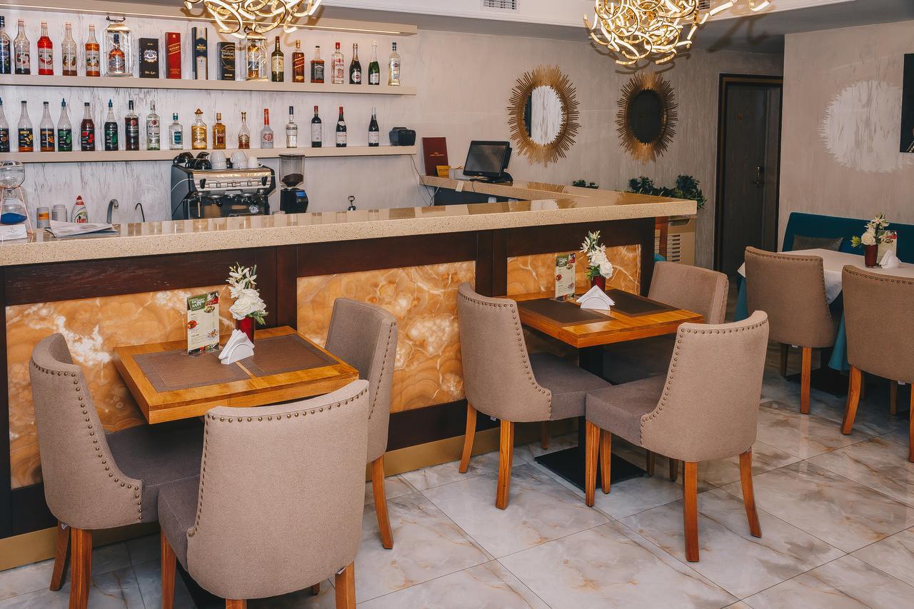 Grace Point Hotel 阿斯坦纳 外观 照片
